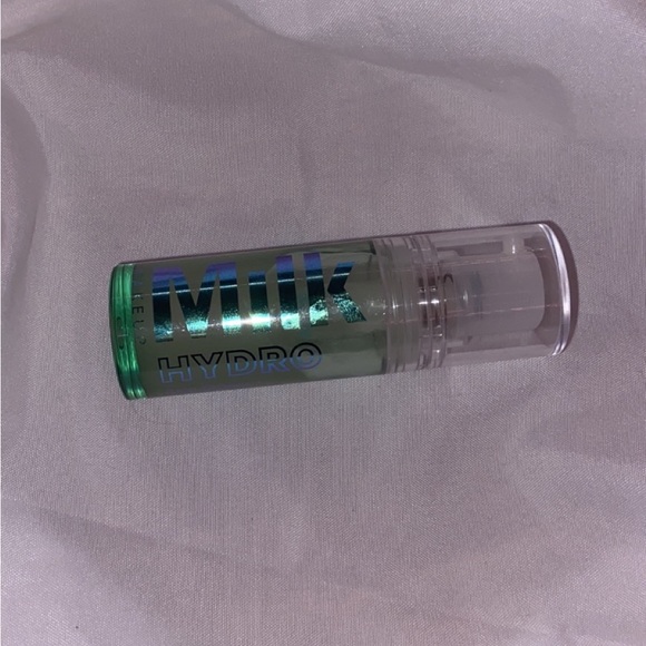 Milk Mini Hydro Grip Hydrating Makeup Primer w/ Hyaluronic Acid and Niacinamide - Picture 1 of 2